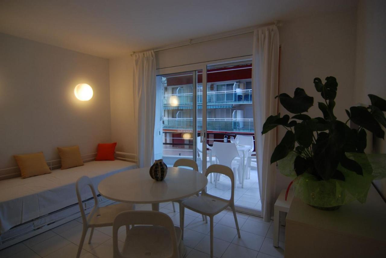 Zeus Alexis II Salou Exterior foto